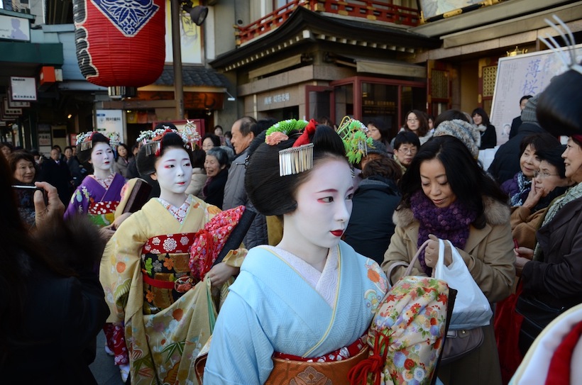 京都南座顔見世「花街総見」鑑賞と料亭祇園「鳥居本」の宴