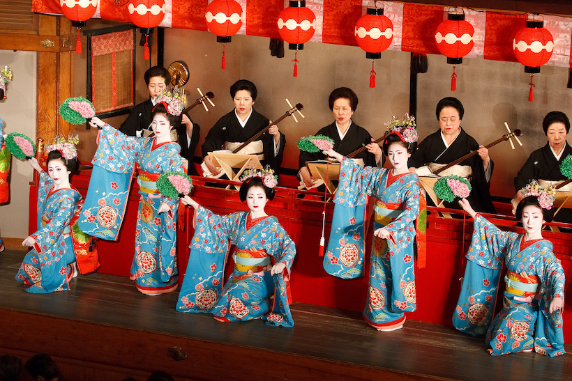 京都祇園「都をどり」鑑賞と茶屋の宴、開催しました