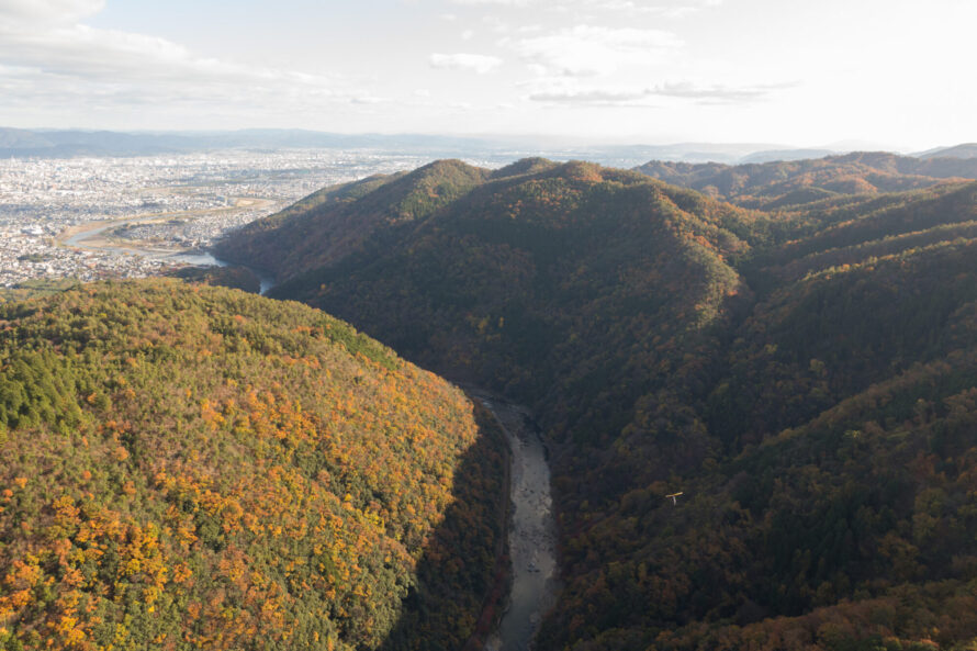 THE MOST LUXURIOUS CRIMSON LEAVES VIEWING IN JAPAN – SAVORING KYOTO IN AUTUMN SPLENDOR FROM THE SKY